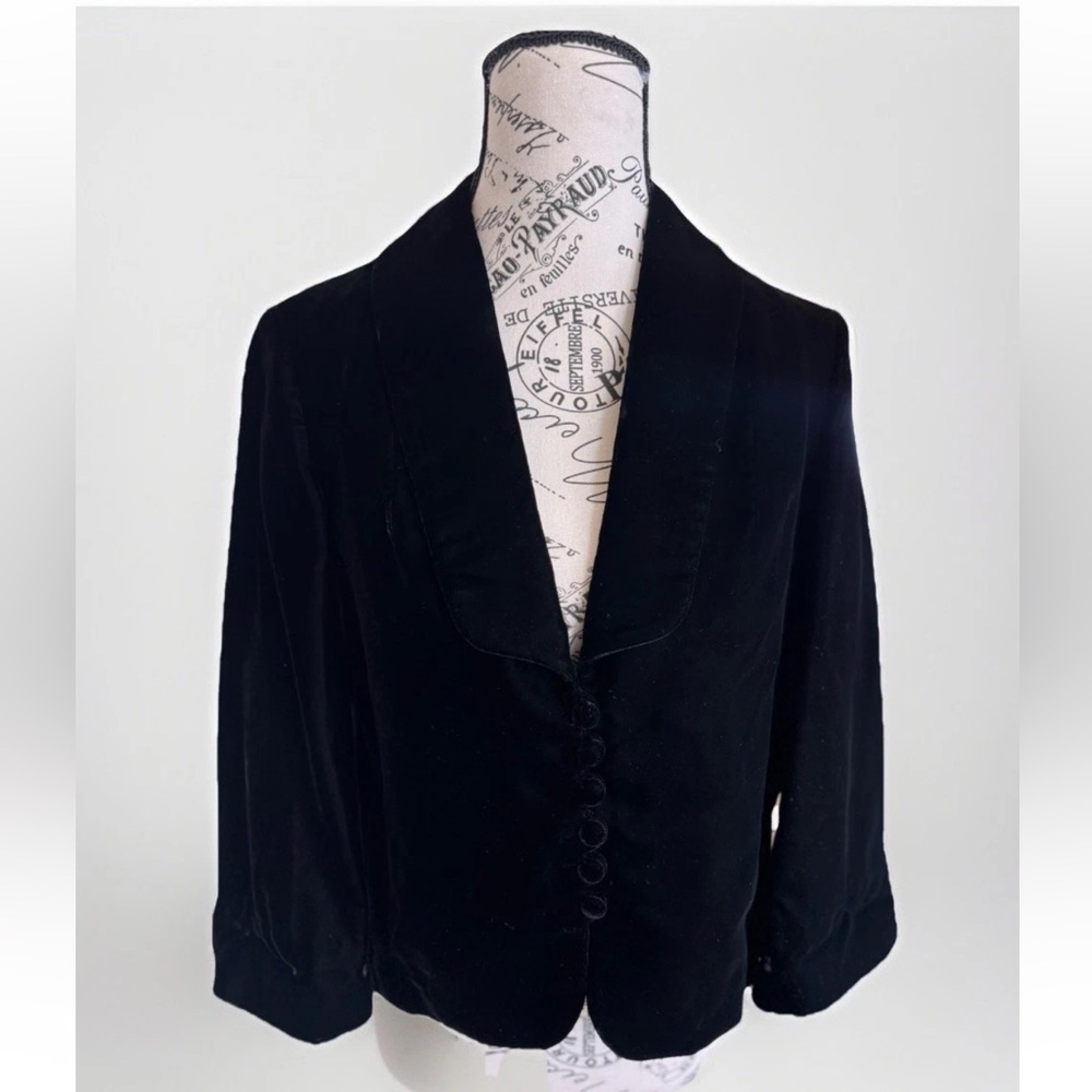Vintage 60s Black Button Mod Jackie O Vibe Crop Velvet Minimalist Blazer Jacket